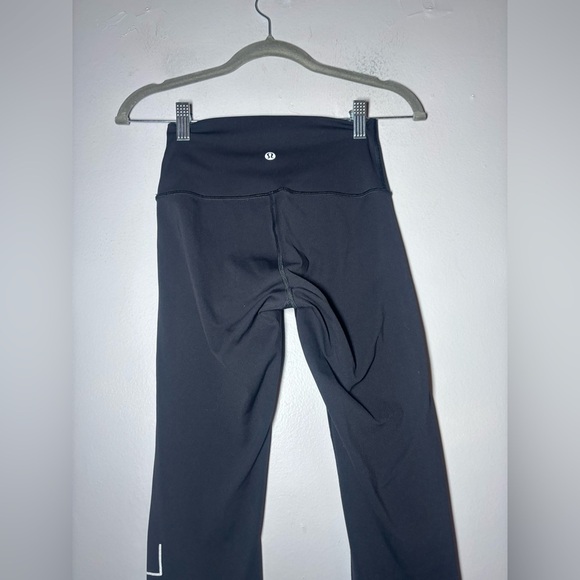 LULULEMON wunder under high rise leggings with logo size 2 - Picture 4 of 6